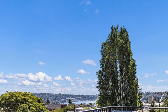 4430 Dayton Avenue N, Seattle, WA 98103