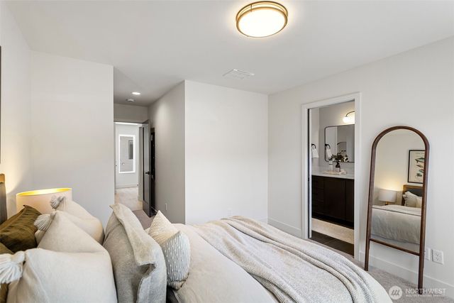 4430 Dayton Avenue N, Seattle, WA 98103
