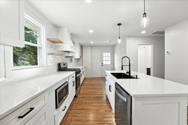 1148 Greenland Ave, Nashville, TN 37216