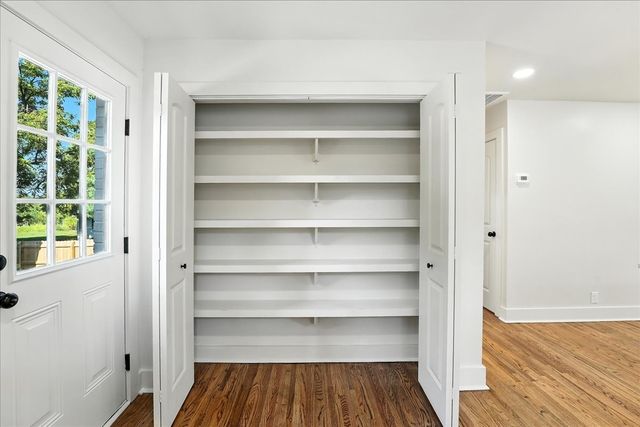 1148 Greenland Ave, Nashville, TN 37216