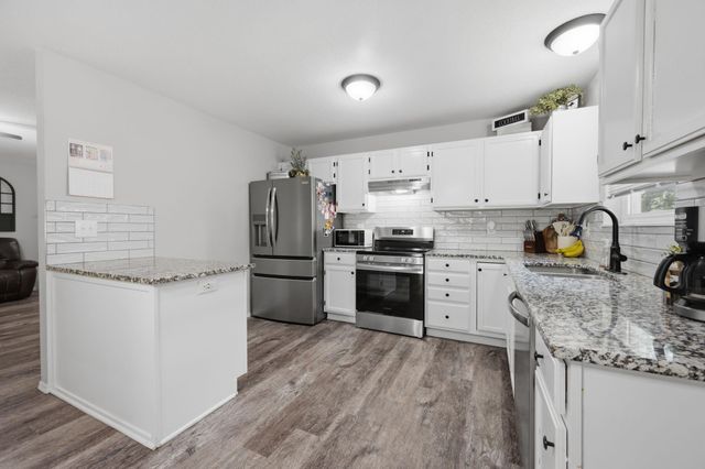 313 S Goddard Rd, Goddard, KS 67052