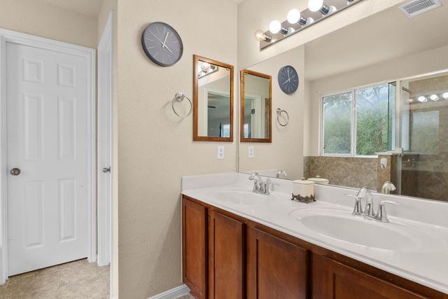 900 Brighton PL, Round Rock, TX 78665