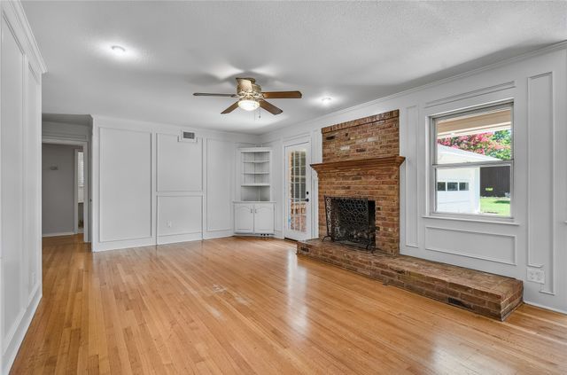 6645 Lange Circle, Dallas, TX 75214