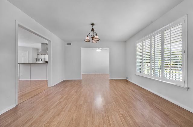 6645 Lange Circle, Dallas, TX 75214