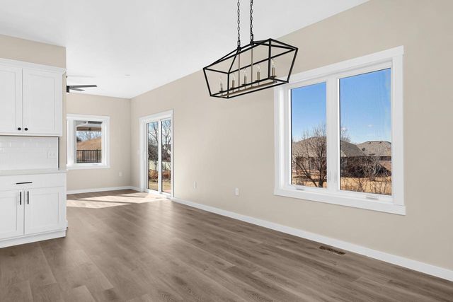 827 Clark LANE, Holmen, WI 54636