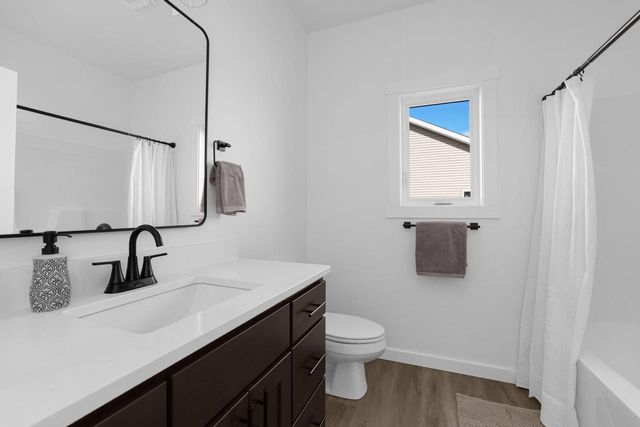 827 Clark LANE, Holmen, WI 54636