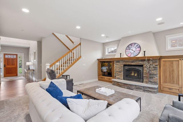 2934 Bobcat Trail NW, Prior Lake, MN 55372