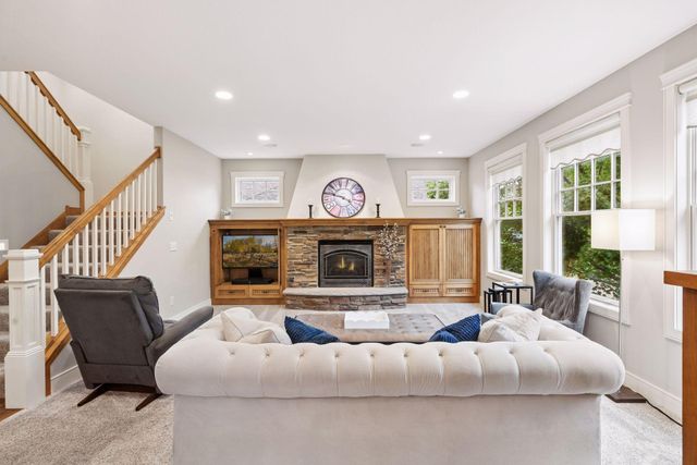 2934 Bobcat Trail NW, Prior Lake, MN 55372