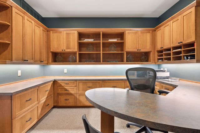2934 Bobcat Trail NW, Prior Lake, MN 55372