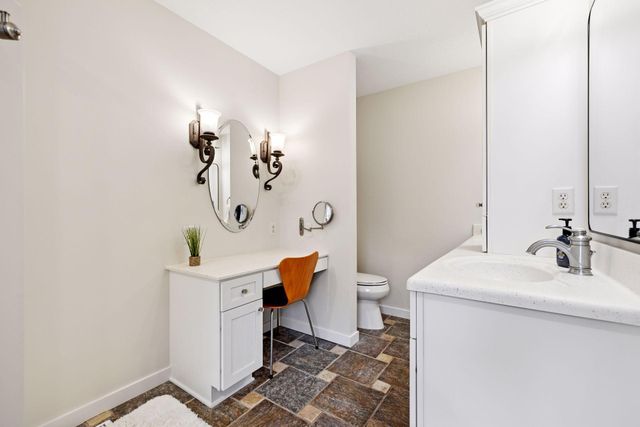 2934 Bobcat Trail NW, Prior Lake, MN 55372