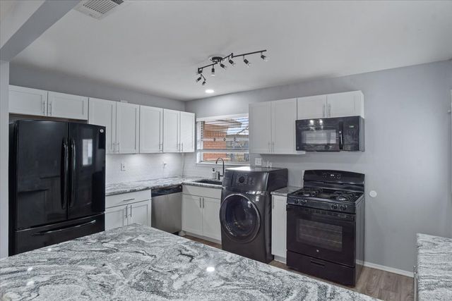 1302 Ann Arbor Drive, Corsicana, TX 75110