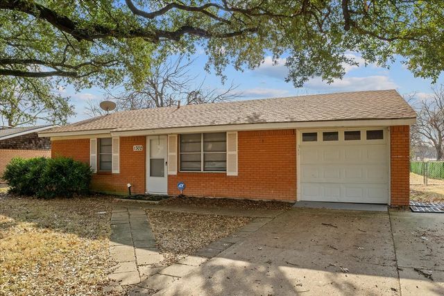 1302 Ann Arbor Drive, Corsicana, TX 75110