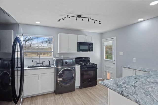 1302 Ann Arbor Drive, Corsicana, TX 75110