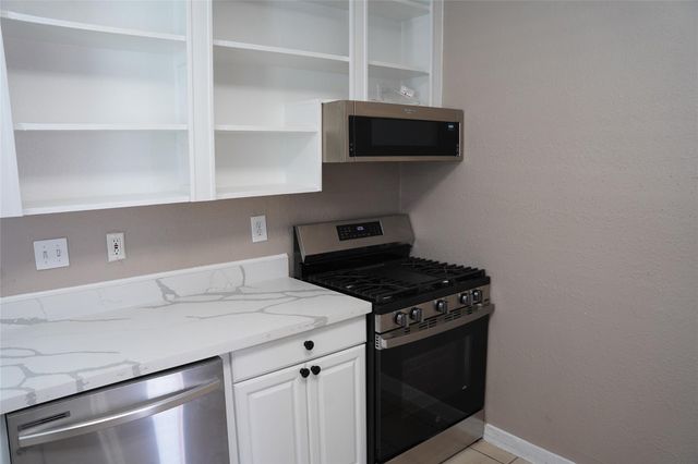 1712 19th Street 2, Galveston, TX 77550