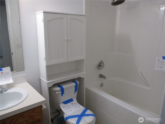 206 Mazza Street NE, Orting, WA 98360