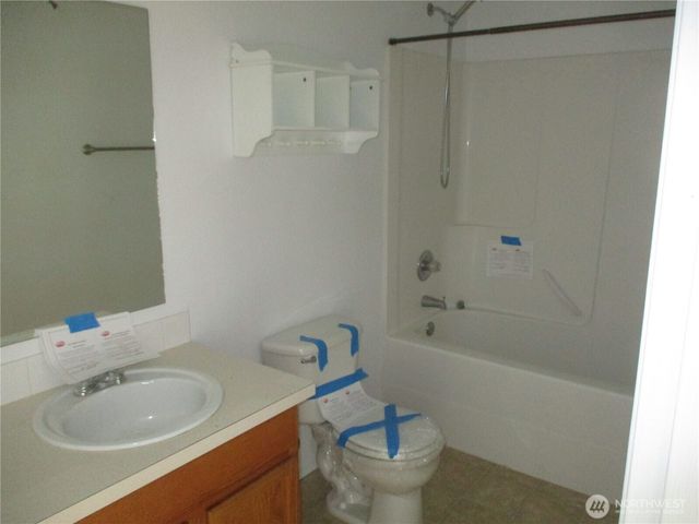 206 Mazza Street NE, Orting, WA 98360