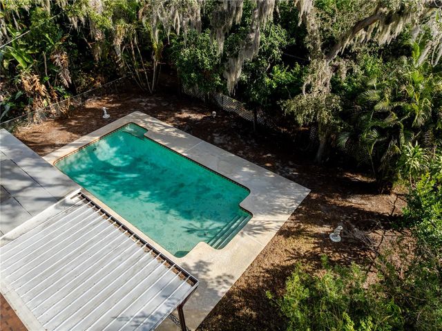 1721 WOODRIDGE DRIVE, Clearwater, FL 33756