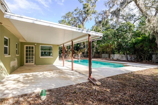 1721 WOODRIDGE DRIVE, Clearwater, FL 33756