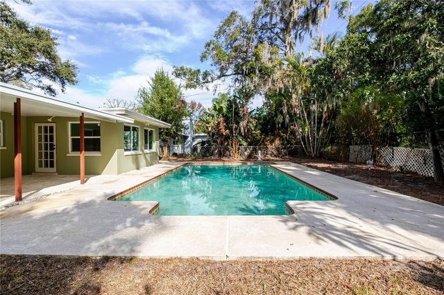 1721 WOODRIDGE DRIVE, Clearwater, FL 33756