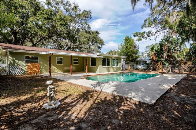 1721 WOODRIDGE DRIVE, Clearwater, FL 33756