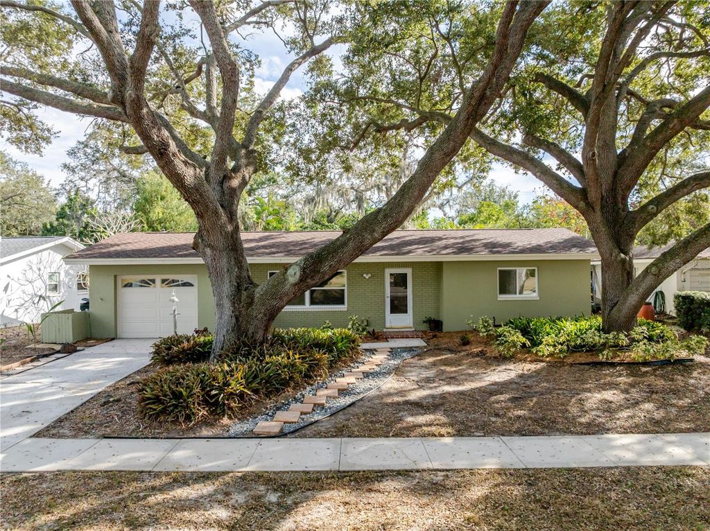 1721 WOODRIDGE DRIVE, Clearwater, FL 33756