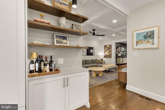 1654 HOBART ST NW, Washington, DC 20009
