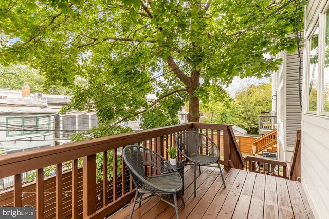 1654 HOBART ST NW, Washington, DC 20009