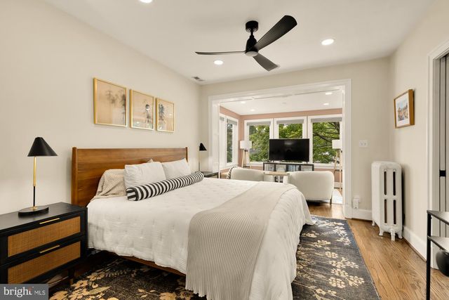 1654 HOBART ST NW, Washington, DC 20009