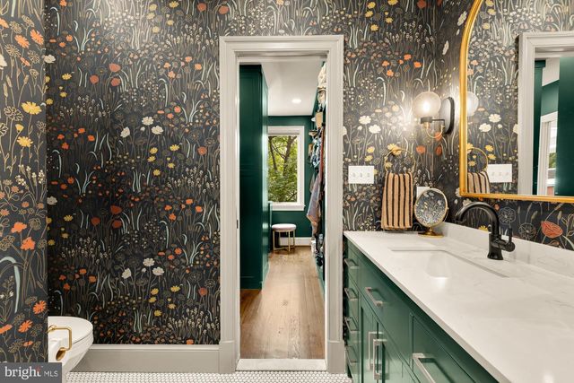 1654 HOBART ST NW, Washington, DC 20009