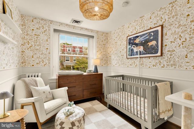 1654 HOBART ST NW, Washington, DC 20009