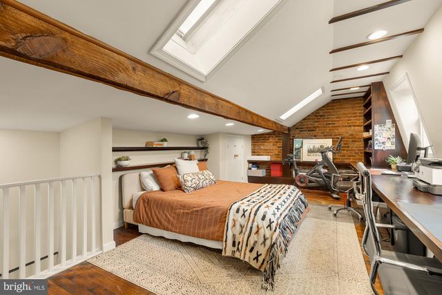 1654 HOBART ST NW, Washington, DC 20009