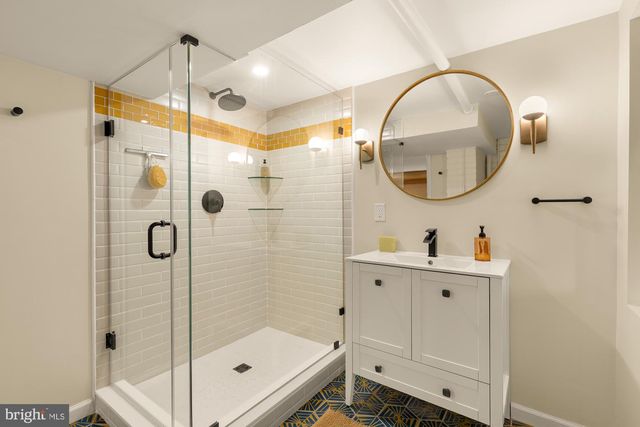 1654 HOBART ST NW, Washington, DC 20009