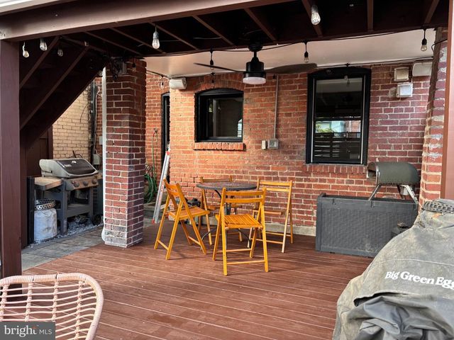 1654 HOBART ST NW, Washington, DC 20009