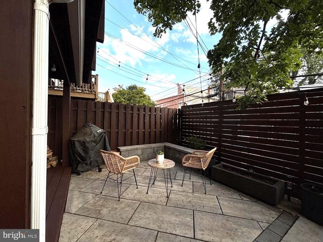 1654 HOBART ST NW, Washington, DC 20009