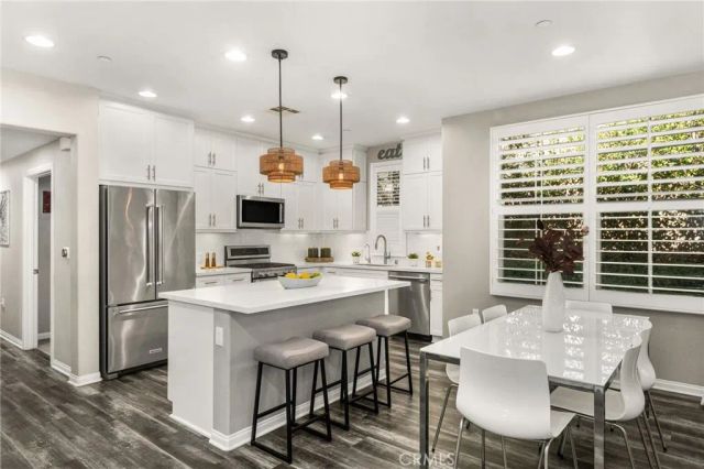 88 Capricorn, Irvine, CA 92618