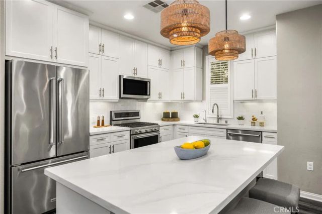 88 Capricorn, Irvine, CA 92618