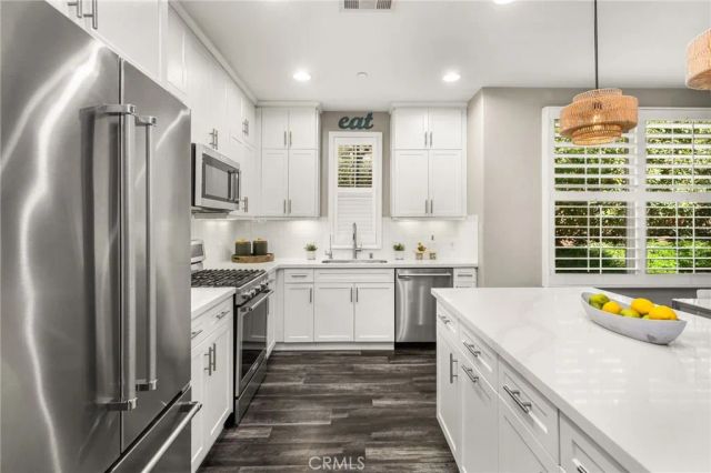 88 Capricorn, Irvine, CA 92618