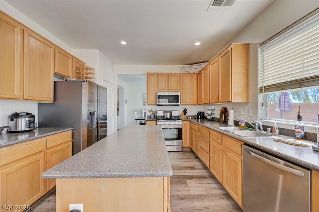 6105 Glenborough Street, Las Vegas, NV 89115