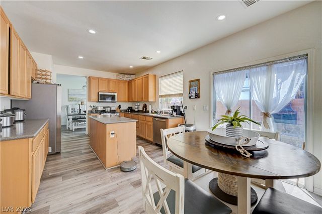 6105 Glenborough Street, Las Vegas, NV 89115