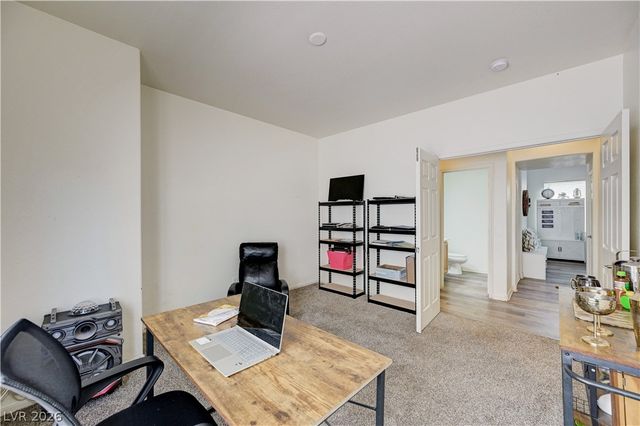 6105 Glenborough Street, Las Vegas, NV 89115