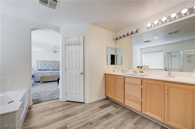 6105 Glenborough Street, Las Vegas, NV 89115