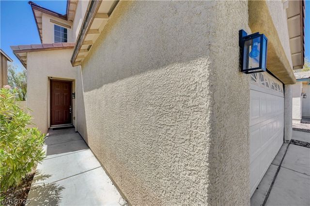 6105 Glenborough Street, Las Vegas, NV 89115