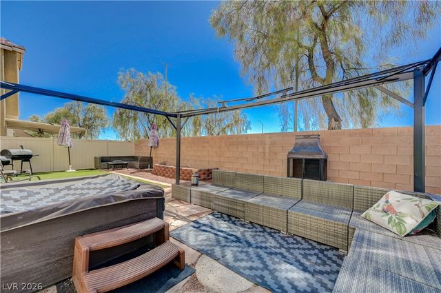 6105 Glenborough Street, Las Vegas, NV 89115