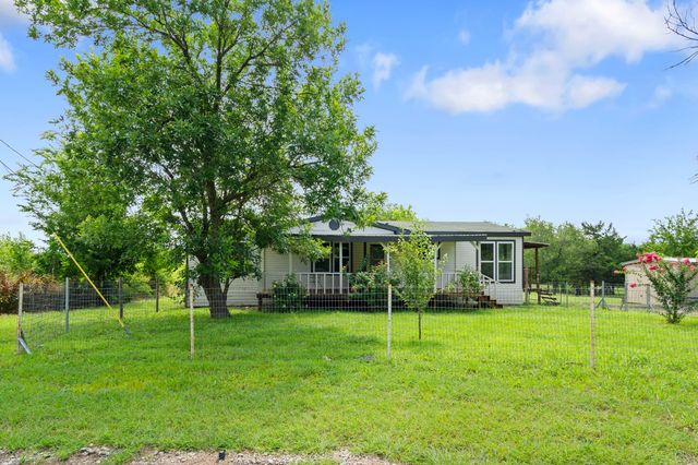 1006 S Telegraph Circle, Quinlan, TX 75474