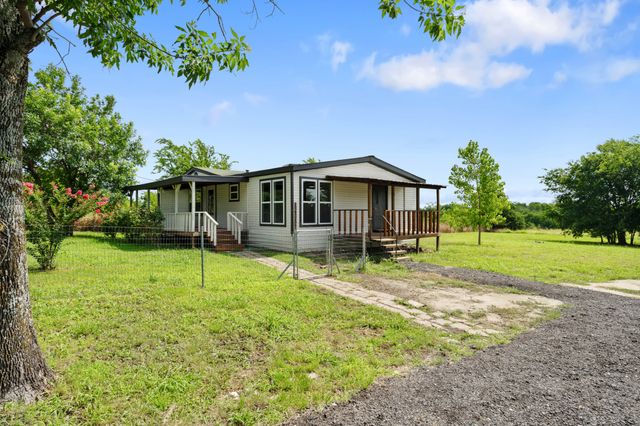 1006 S Telegraph Circle, Quinlan, TX 75474