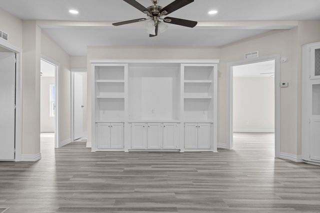 1006 S Telegraph Circle, Quinlan, TX 75474