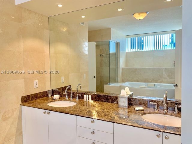 17555 Collins Ave 1503, Sunny Isles Beach, FL 33160