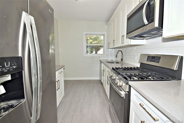 75-03 197th Street 1, Fresh Meadows, NY 11366