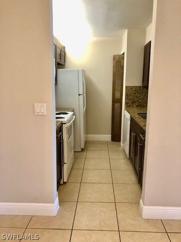 150 SANTA CLARA DR 15, Naples, FL 34104