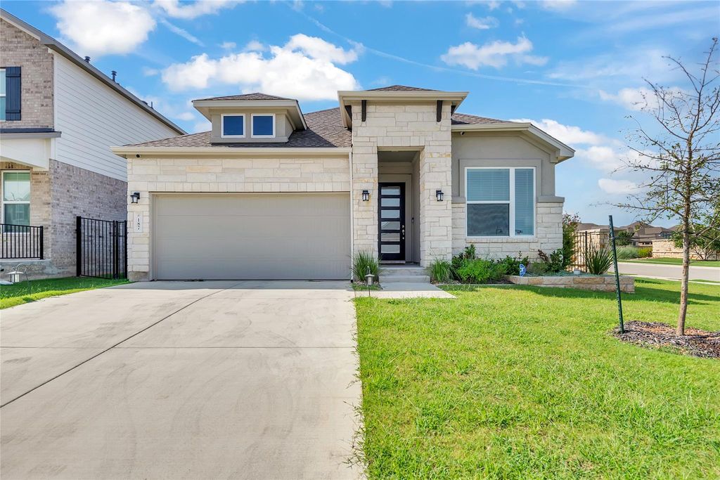 187 Alicante LN, Liberty Hill, TX 78642